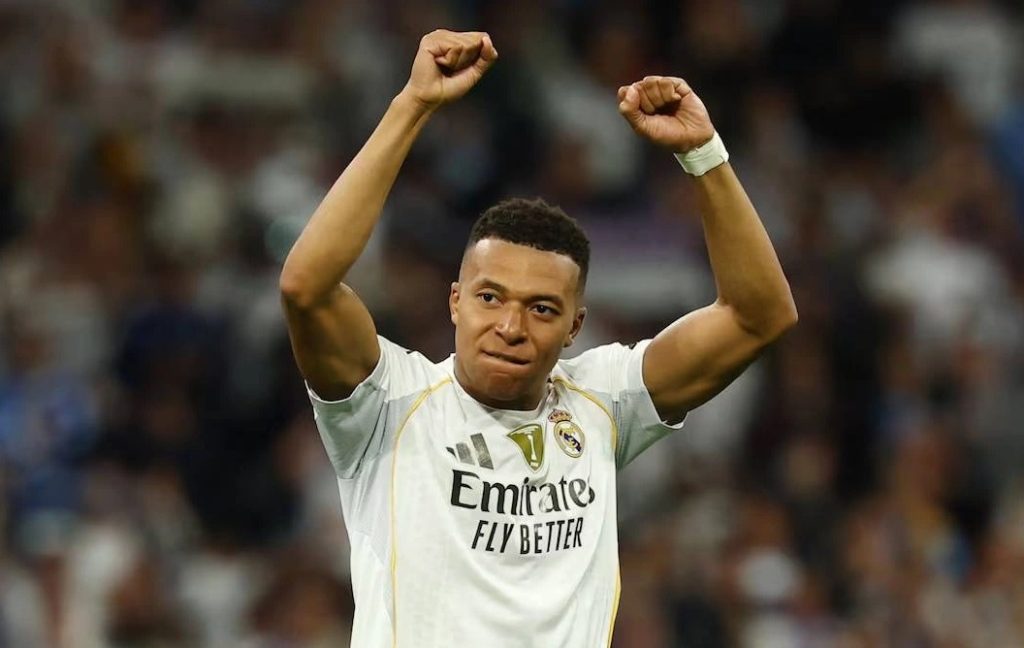 Mbappe bỏ trận El Clasico do chấn thương cơ bán gân/chân đùi sau