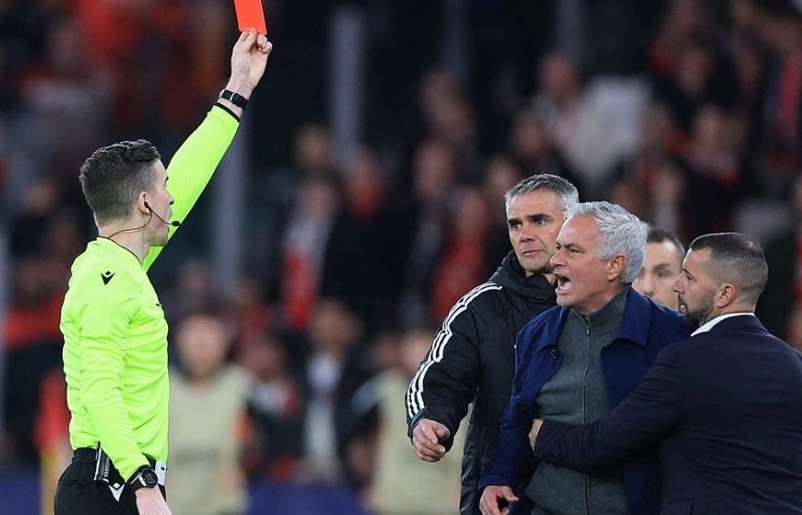 Mourinho ra điều kiện trước Real là khát khao "trả thù lịch sử"
